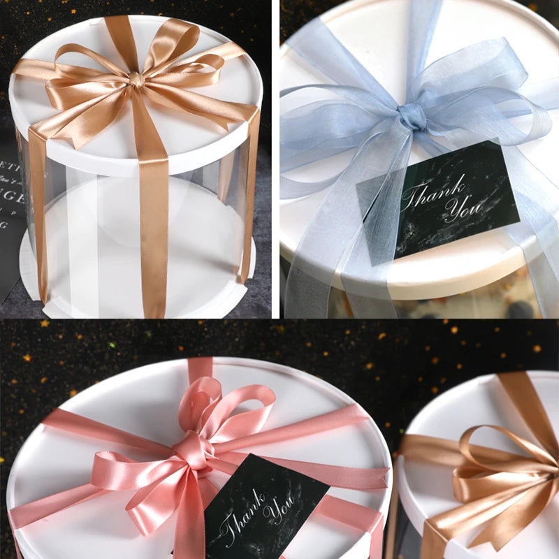 Boîtes à gâteau transparentes.
