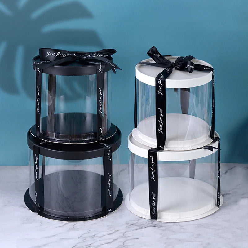 Boîtes à gâteau transparentes.