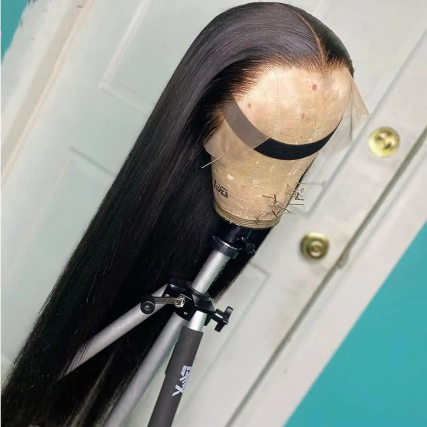13x4 Lace Front Wigs - Perruques Lisses en Fibres Synthétiques de Haute Qualité.