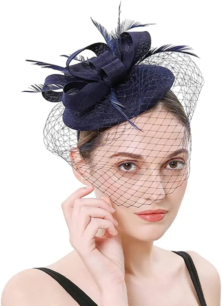 Chapeau pillbox avec voile