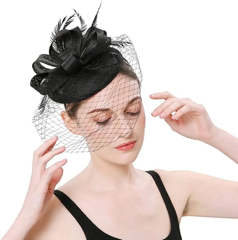 Chapeau pillbox avec voile