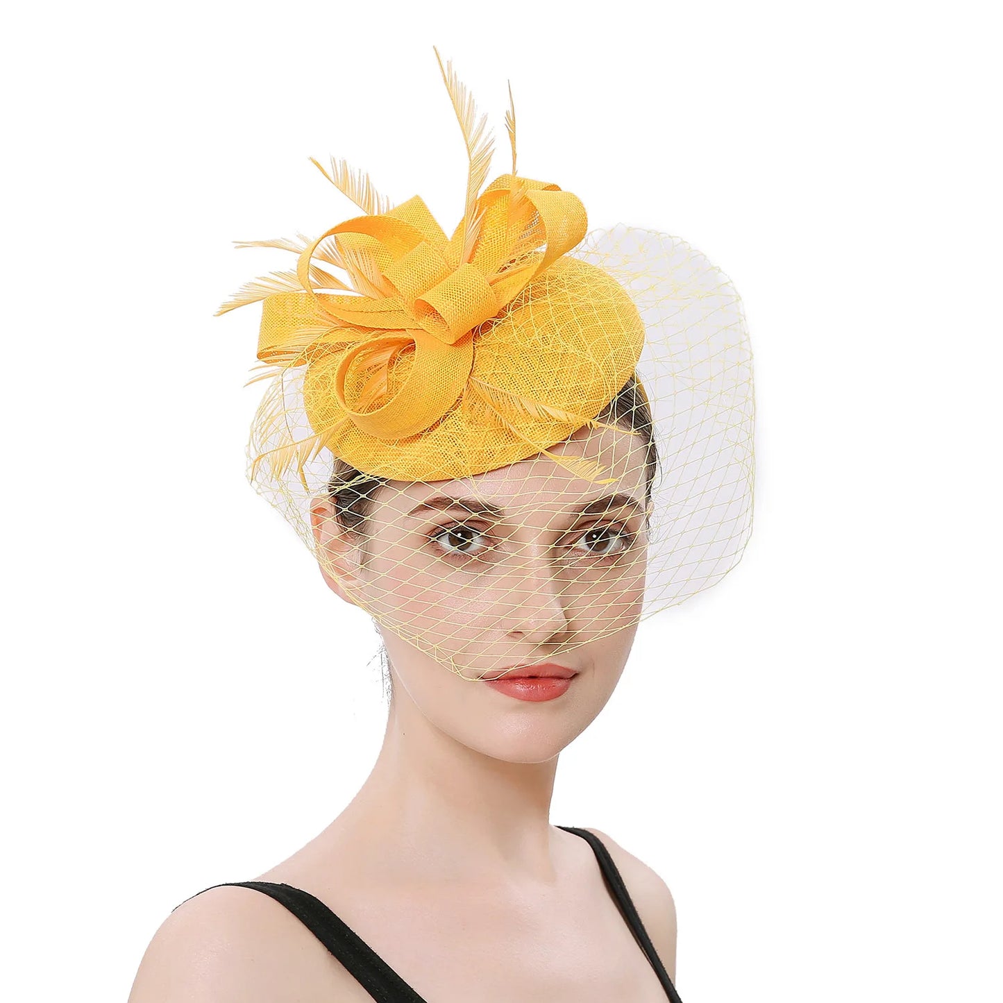 Chapeau pillbox avec voile