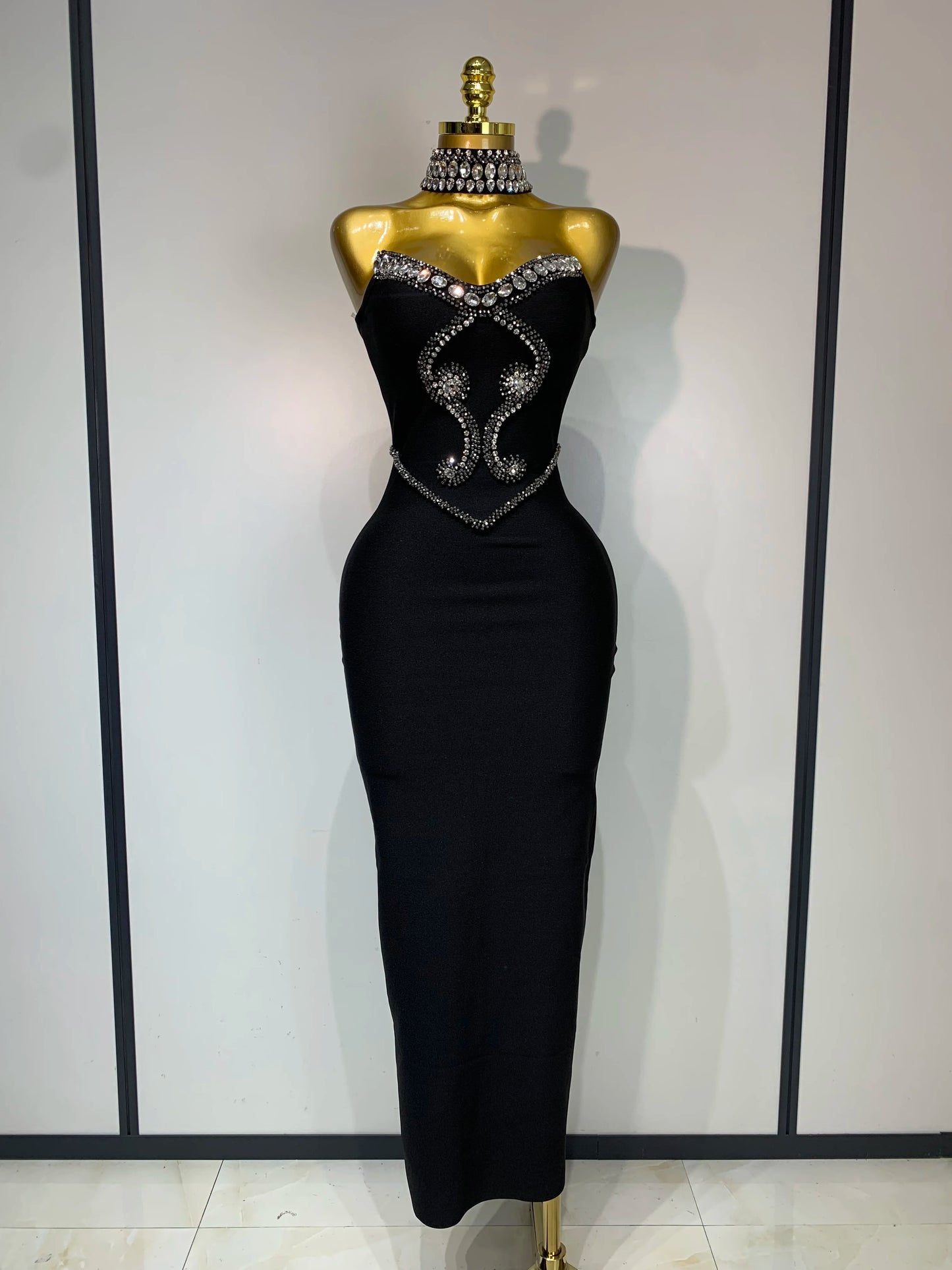 Robe bustier à perles de haute qualité avec collier bandage