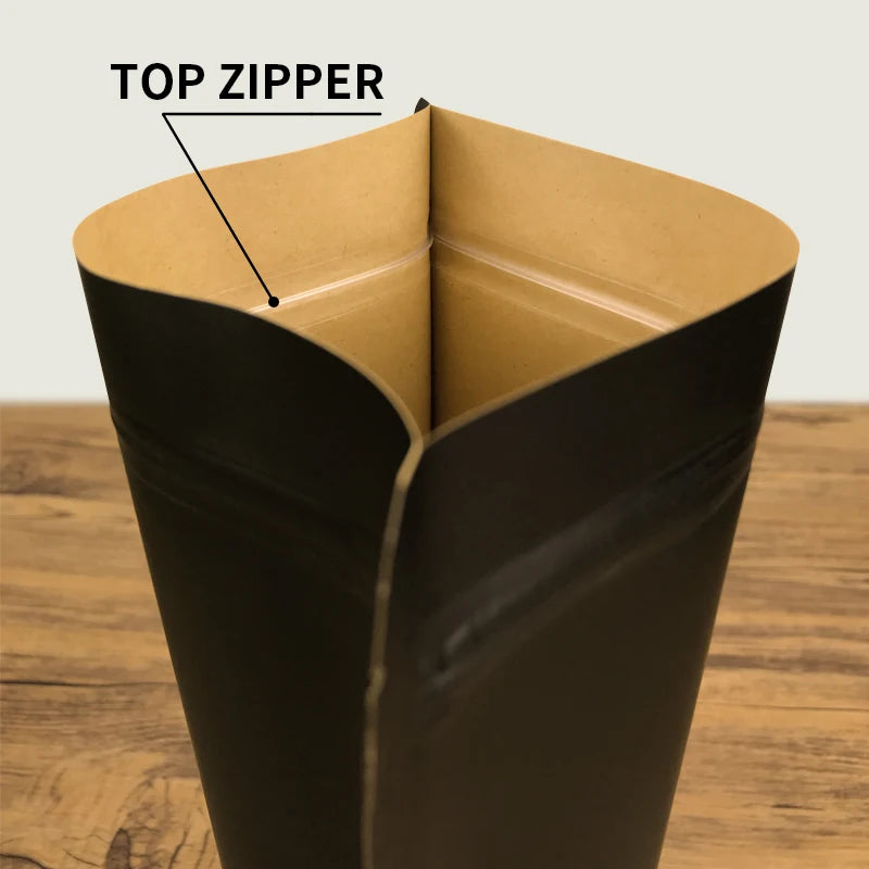 Lot de 100 pochettes à soufflet en papier kraft noir avec fenêtre.