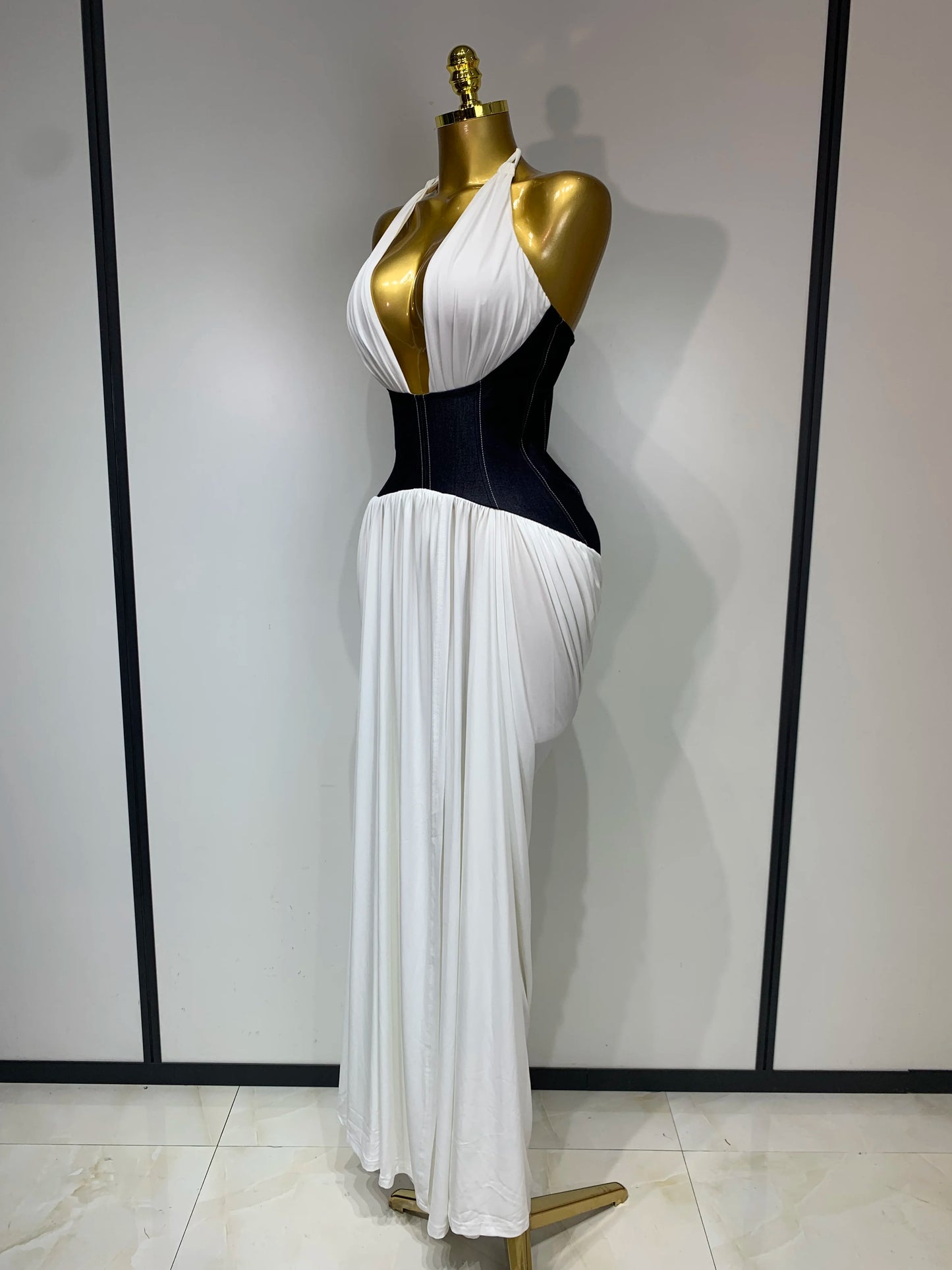 Robe longue sexy dos nu avec fente sur le devant