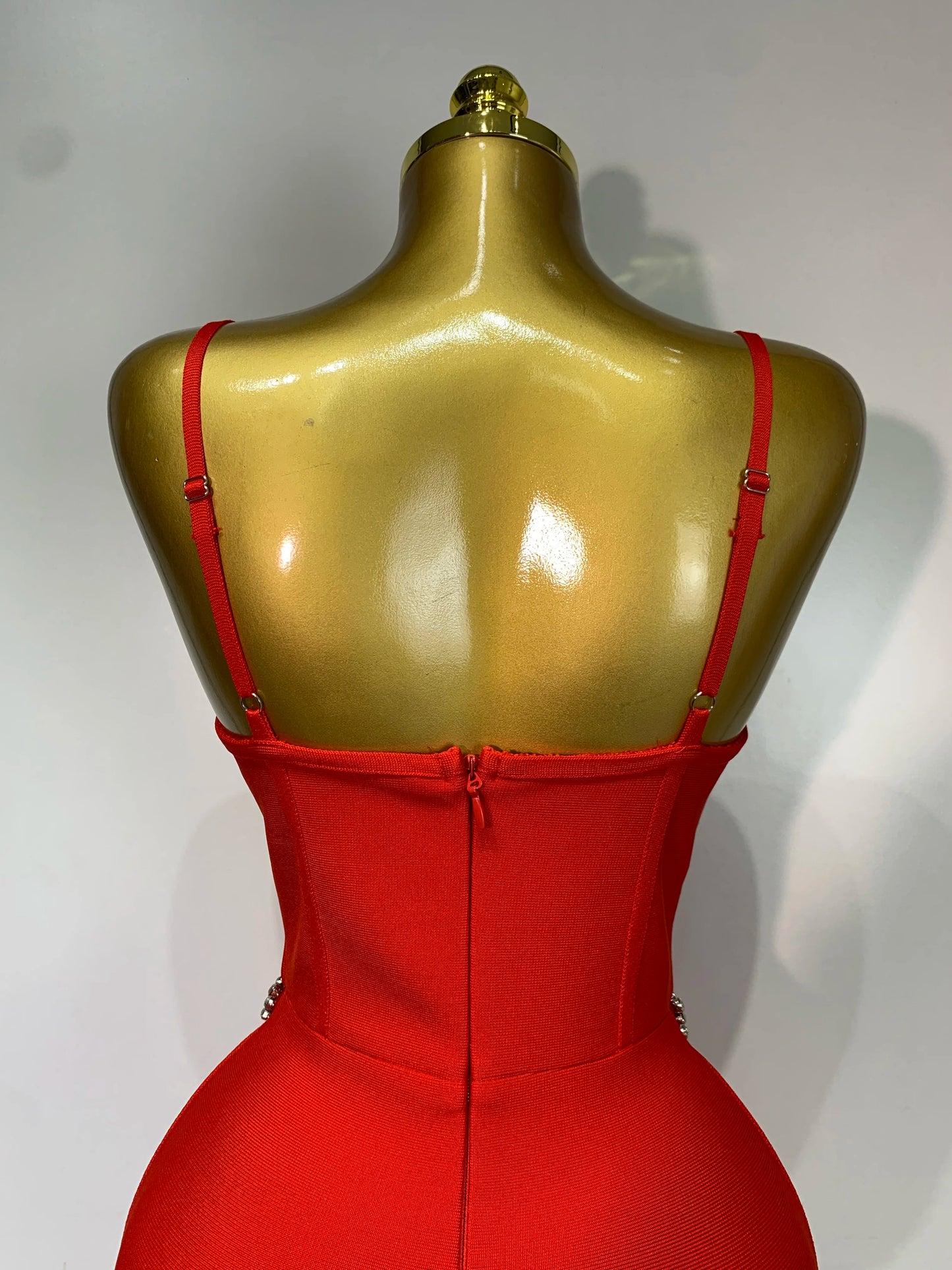 Robe moulante, robe sexy avec strass dos nu