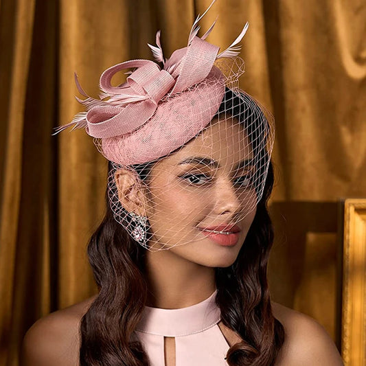 Chapeau pillbox avec voile