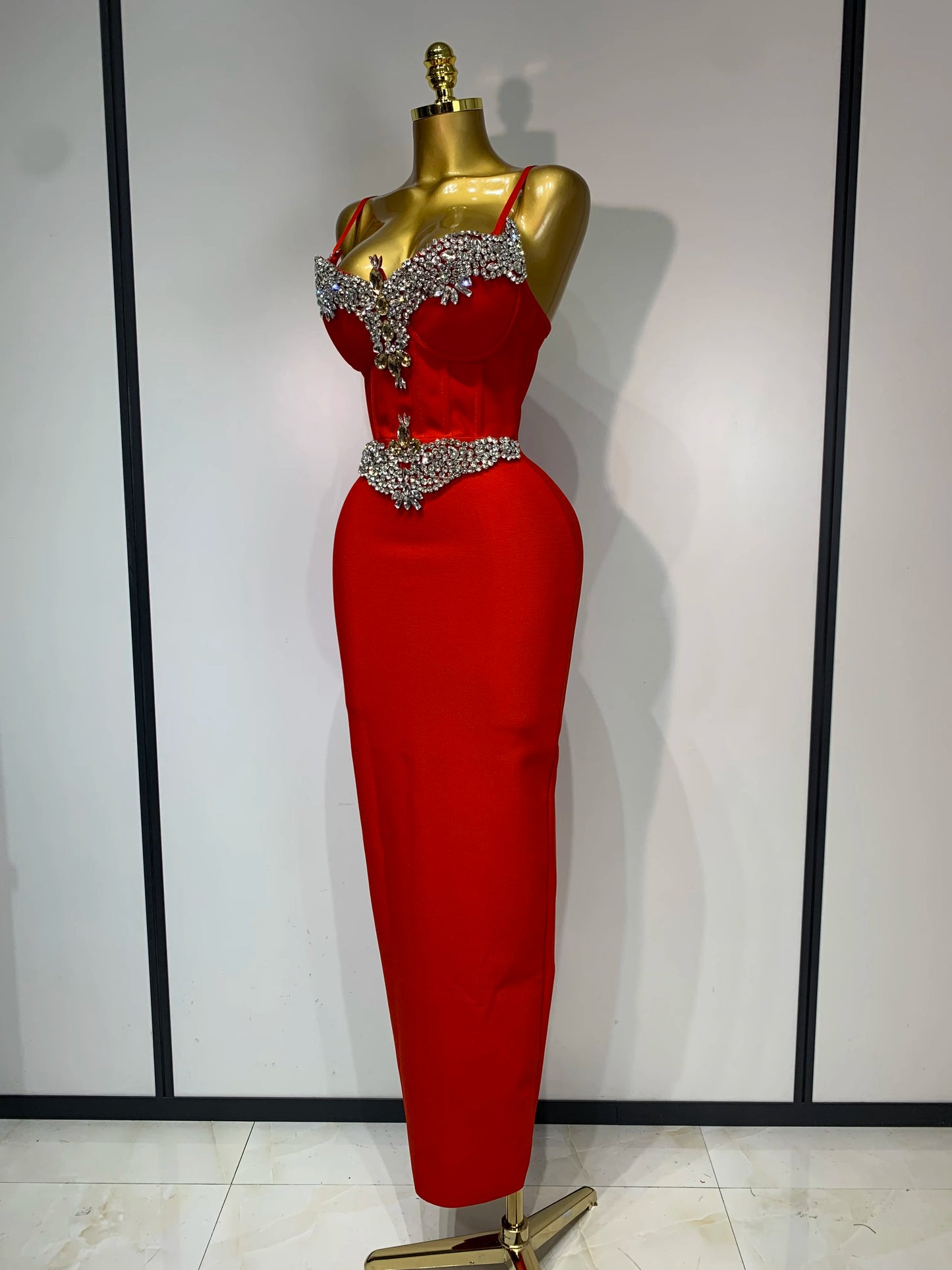 Robe moulante, robe sexy avec strass dos nu
