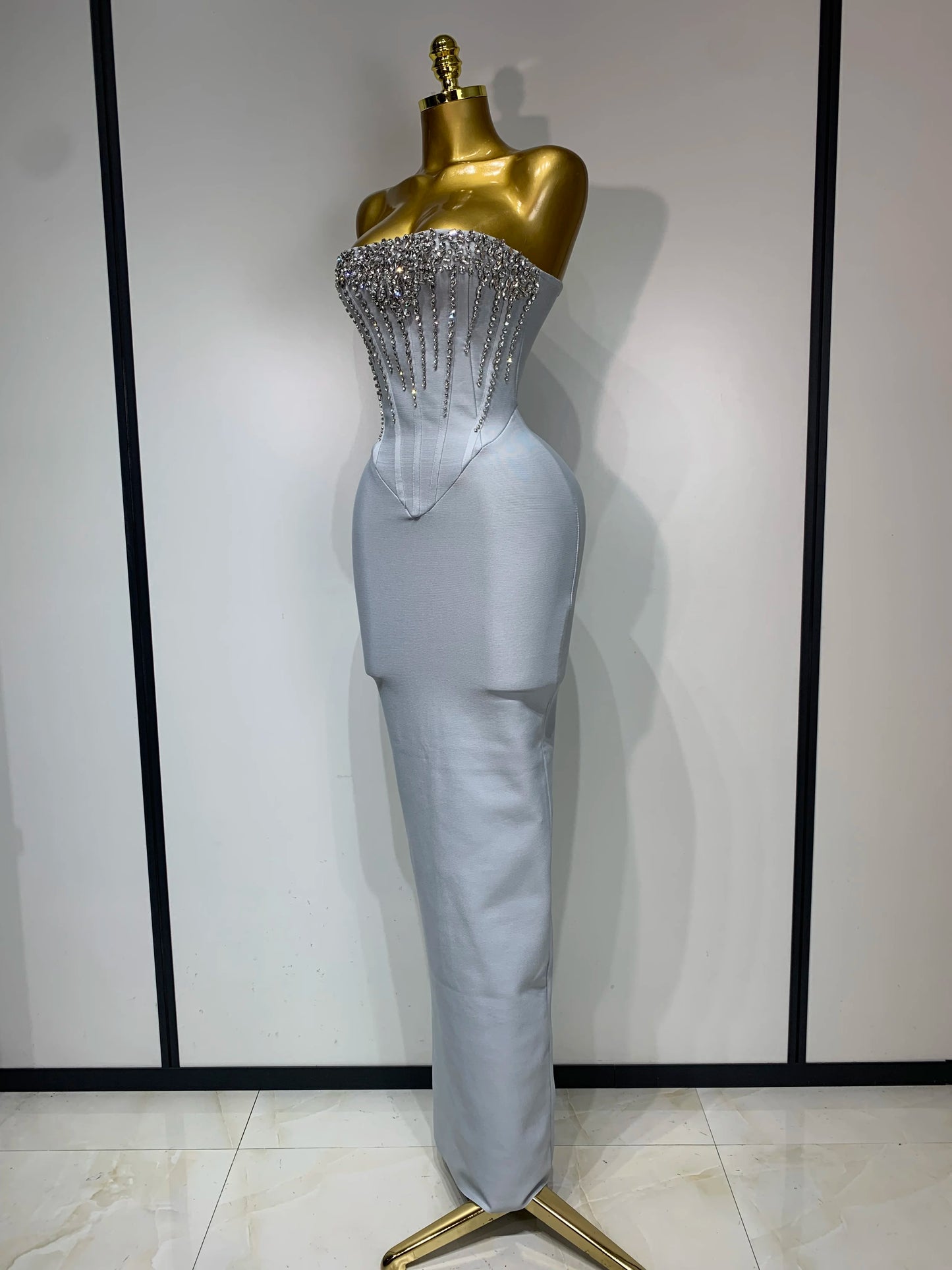 Robe longue sexy sans bretelles et dos nu, style bandage, sans manches, avec perles