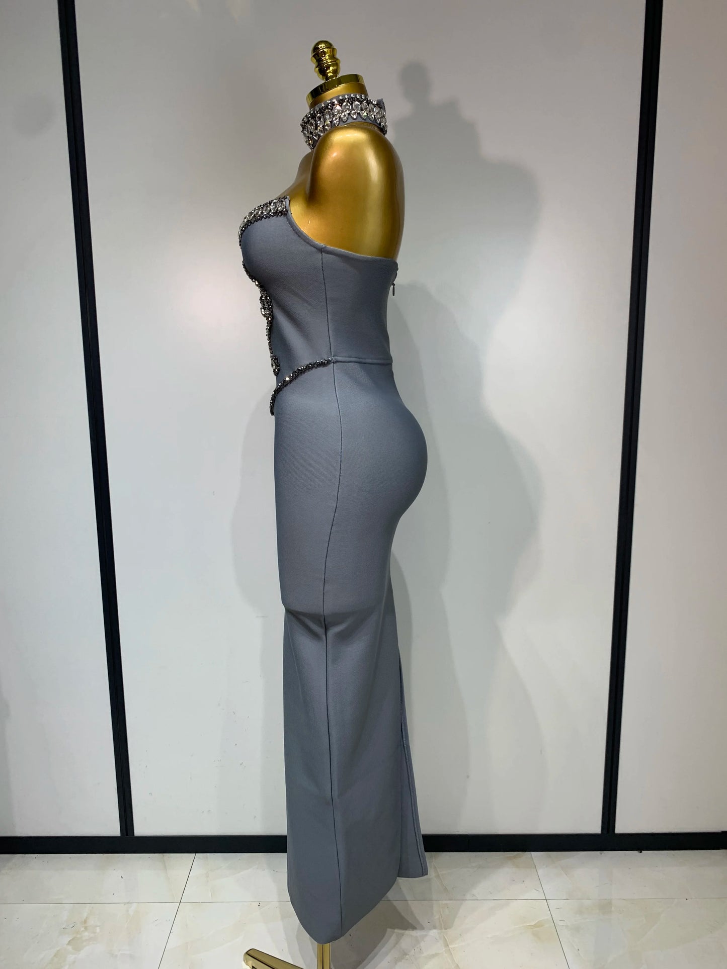 Robe bustier à perles de haute qualité avec collier bandage