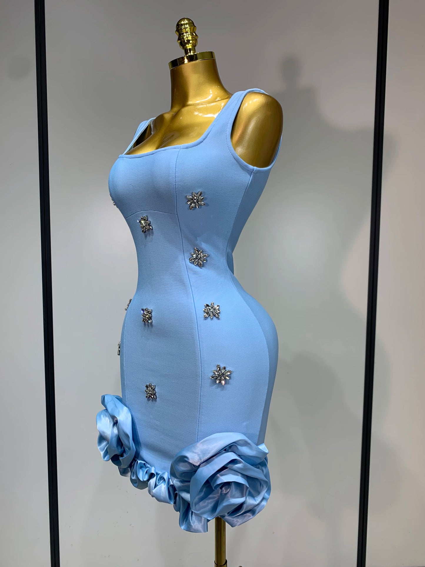 Robe moulante sexy à col carré et strass scintillants