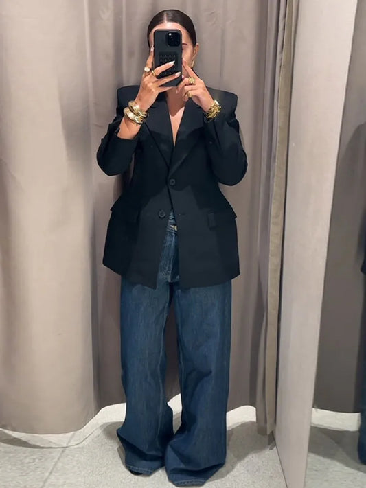 Blazer élégant pour femmes : coupe slim avec épaulettes